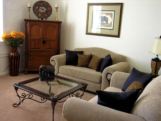 United Jewelers Apartments living